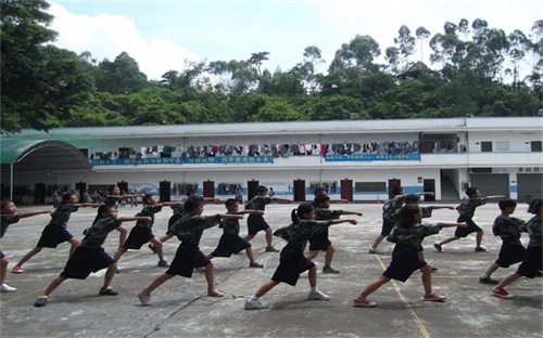 黄埔夏令营让孩子学会节约，健康成长